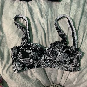 Time and Tru swim suit top size small